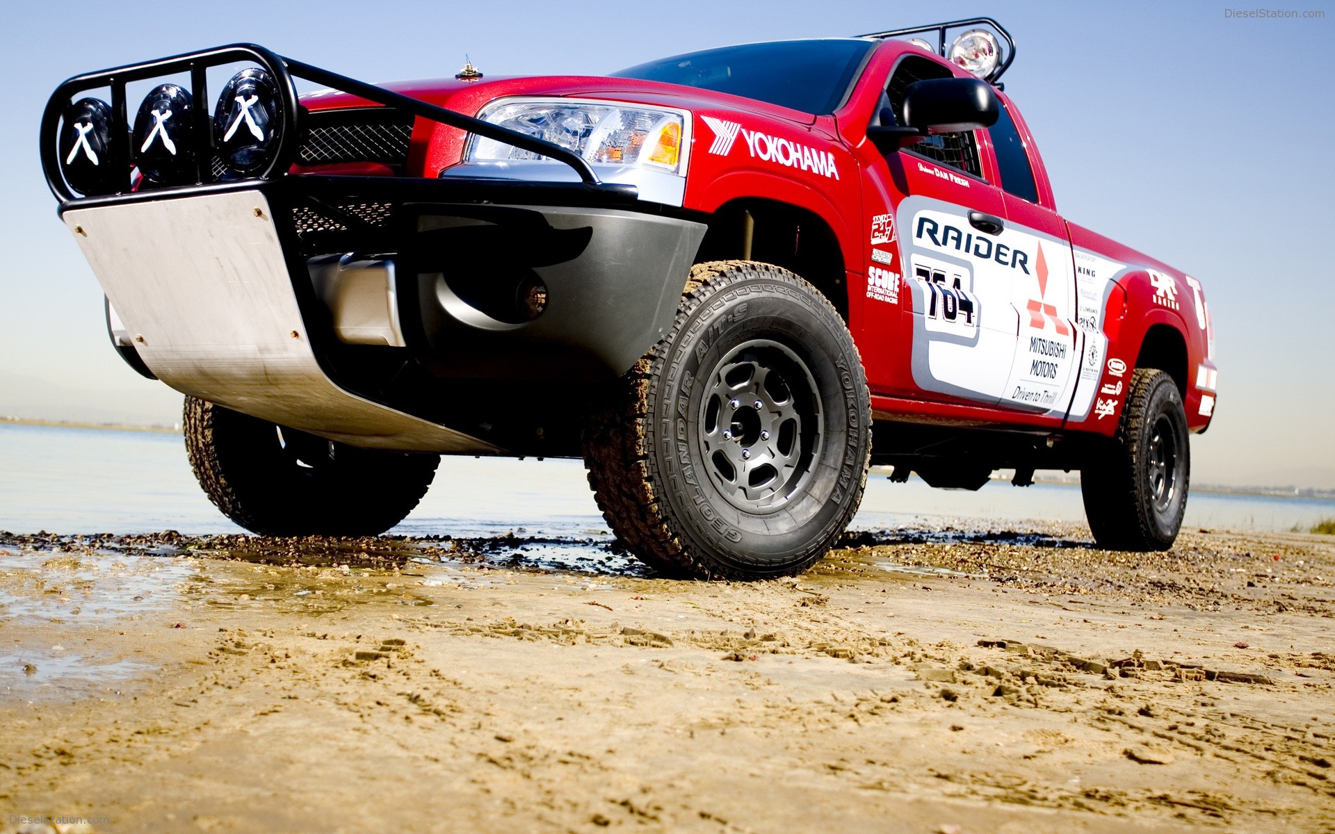 Mitsubishi Baja Raider